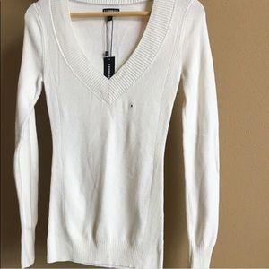 NWT Express Women’s V-Neck Sweater